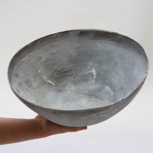 Vitrified Porcelain Bowl with Intricate Chatting Detail