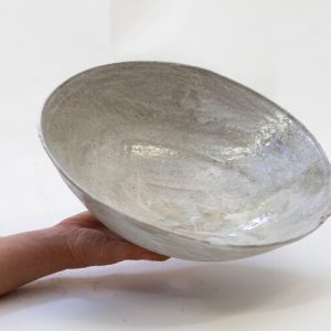 Vitrified Porcelain Bowl with Intricate Chatting Detail