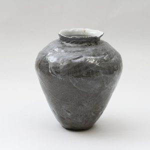 Vitrified Porcelain Bowl with Intricate Chatting Detail