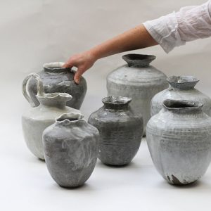 Vitrified Porcelain Bowl with Intricate Chatting Detail